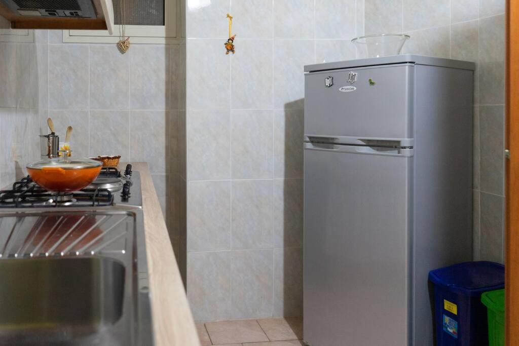 Comodo Appartamento A Crotone Esterno foto
